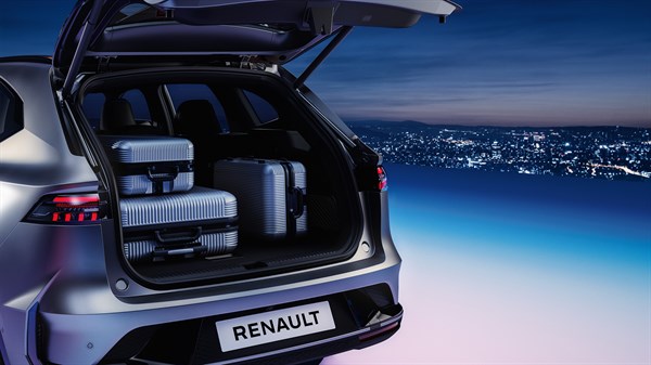 Renault Koleos full hybrid E-Tech - generously sized